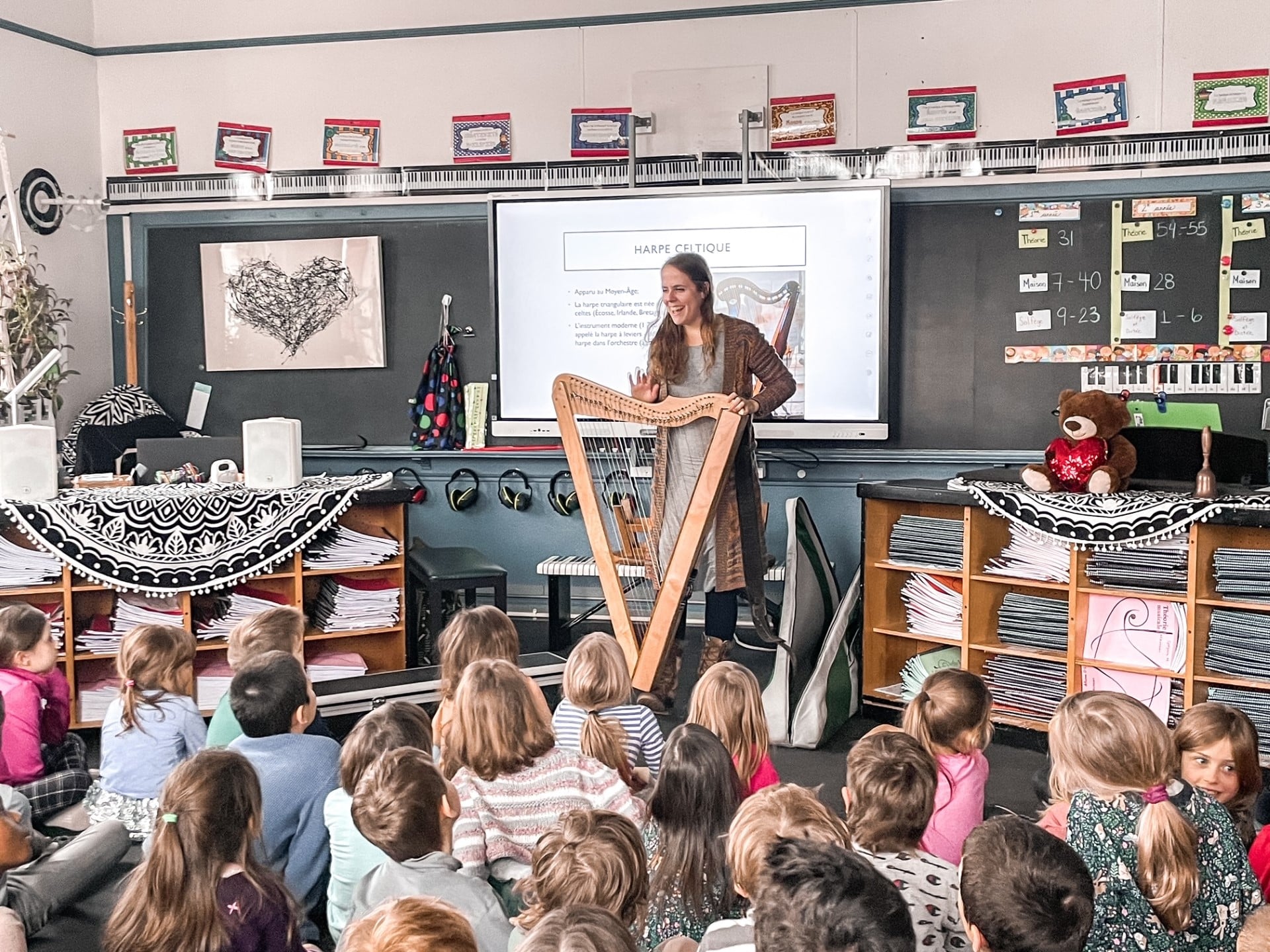 Atelier de musique nordique avec harpe et nyckelharpa
